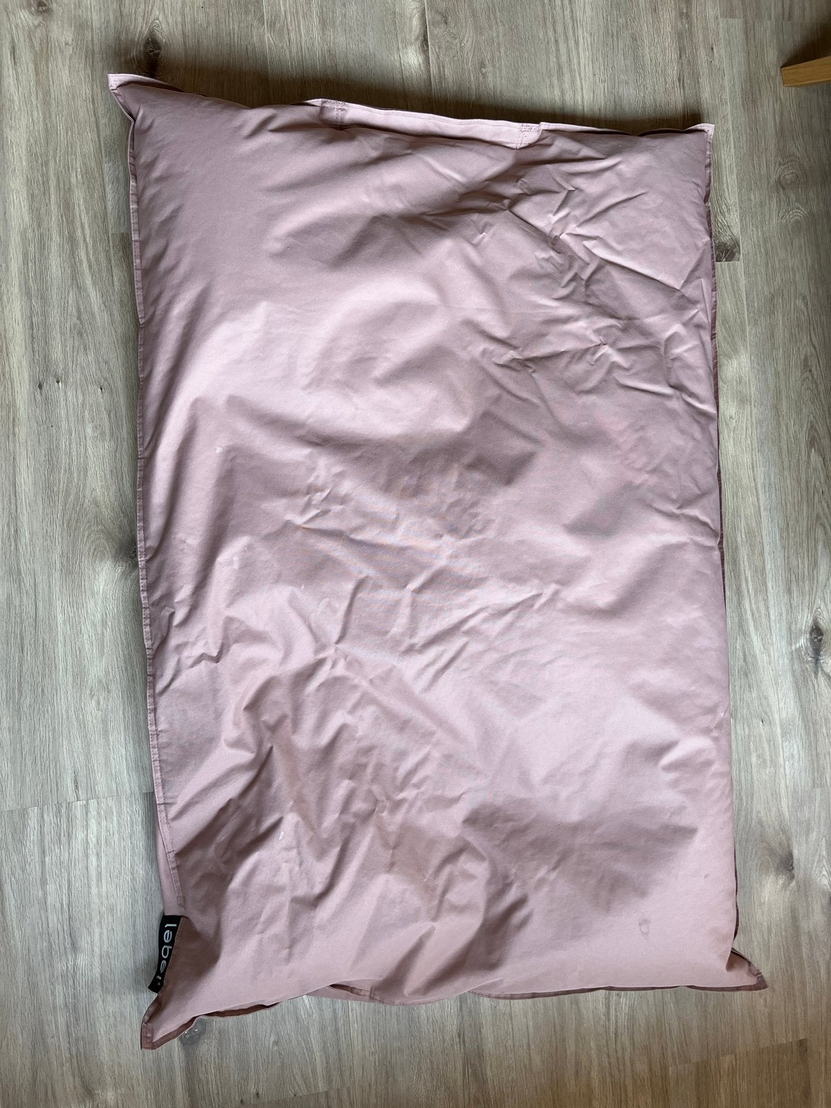 Roze zitzak van Lebel - Comfortabel en stijlvol, Huis en Inrichting, Ophalen, Zo goed als nieuw, Roze, Zitzak