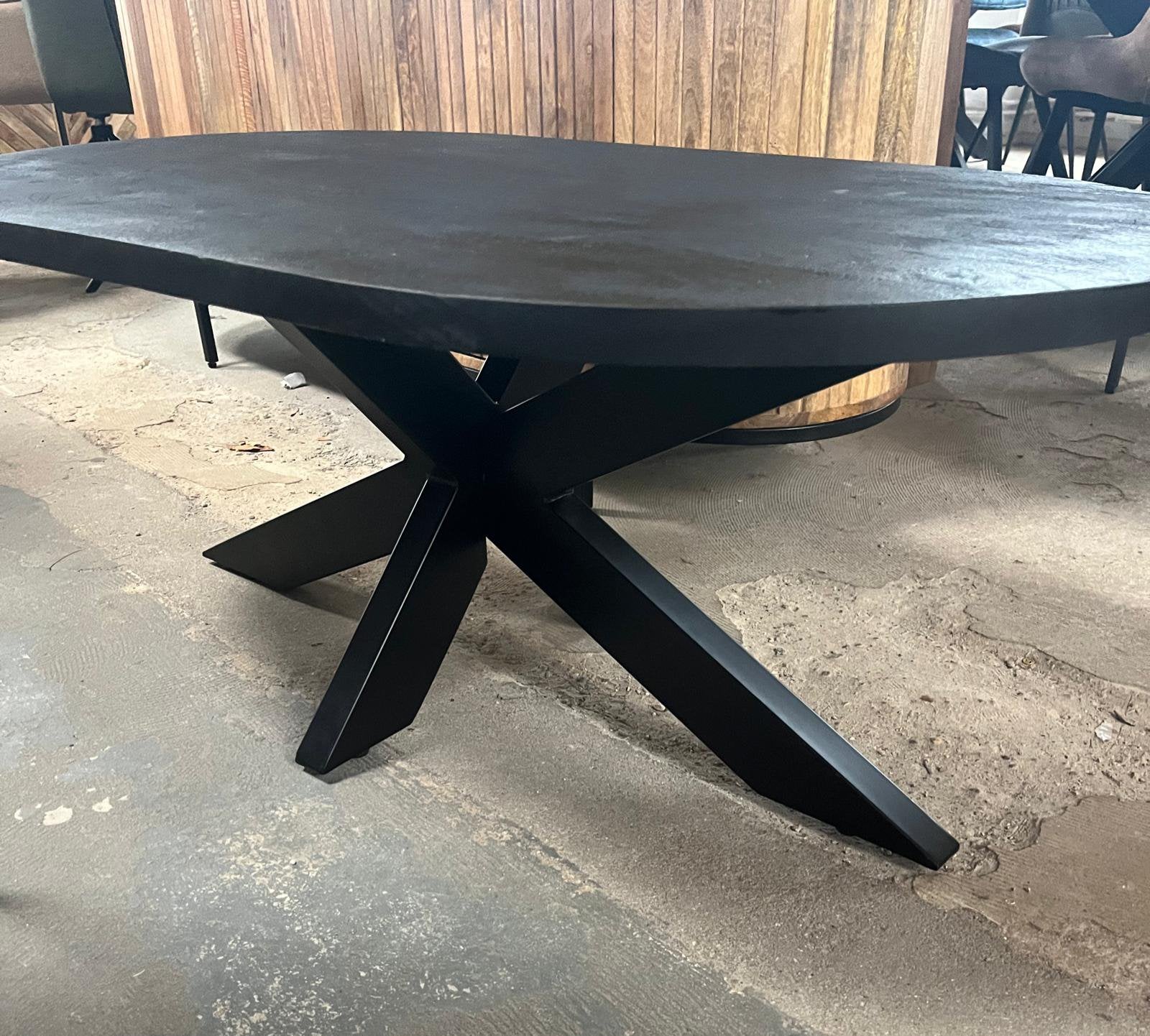 Magazijn leegverkoop salontafel deens ovaal zwart mangohout, Hout, Zwart, Nieuw, Ophalen of Verzenden