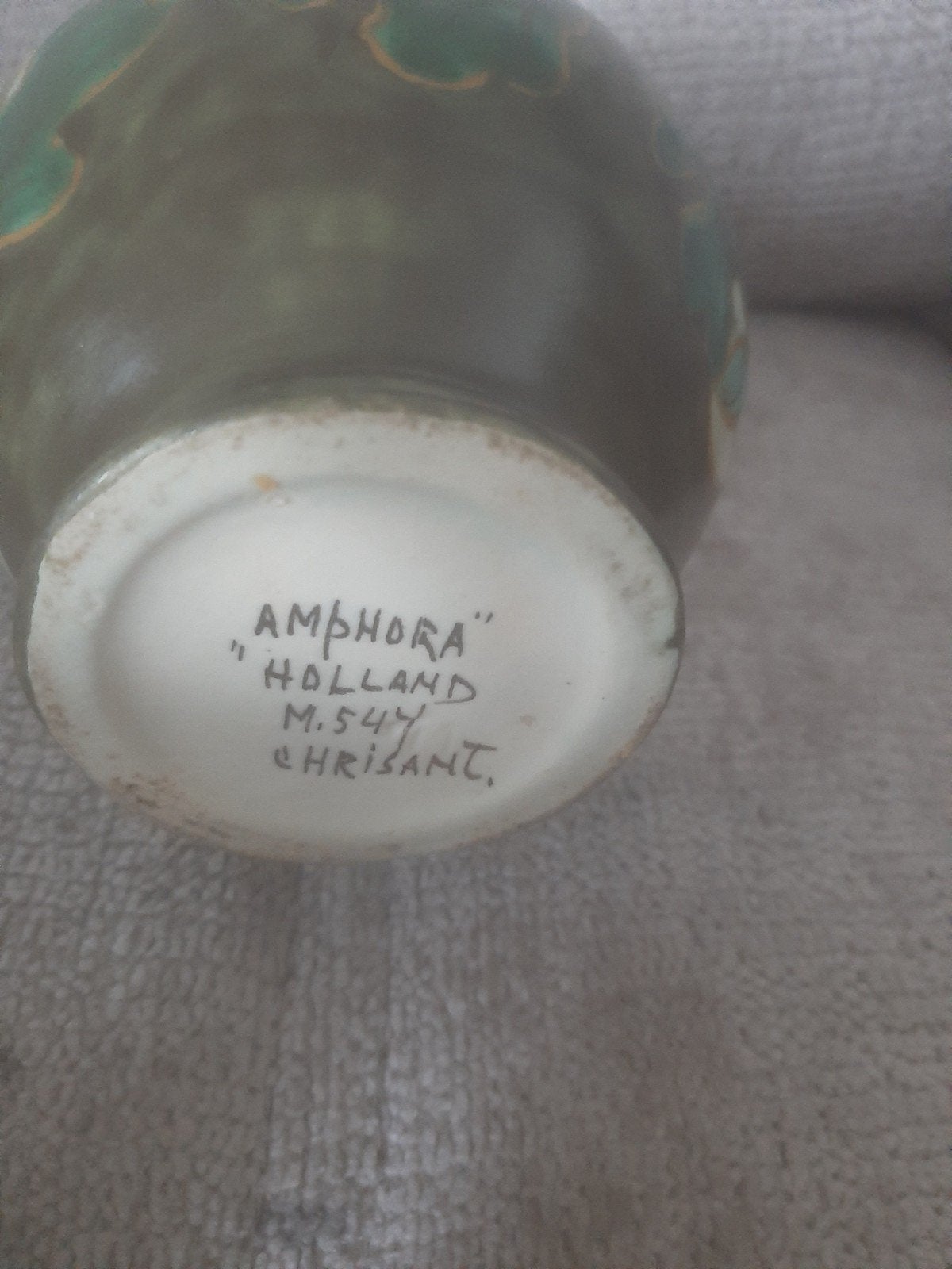 Antieke Amphora Holland vaas M.547 met chrysanten decor, Ophalen of Verzenden