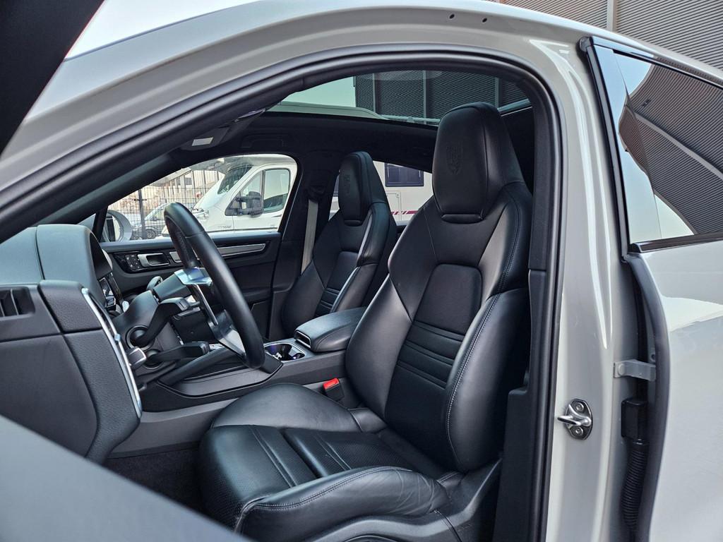 Porsche Cayenne Coupé 3.0 E-Hybrid Platinum Edition Pano Lu, Auto's, Automaat, Cayenne, 14 kWh, Gebruikt