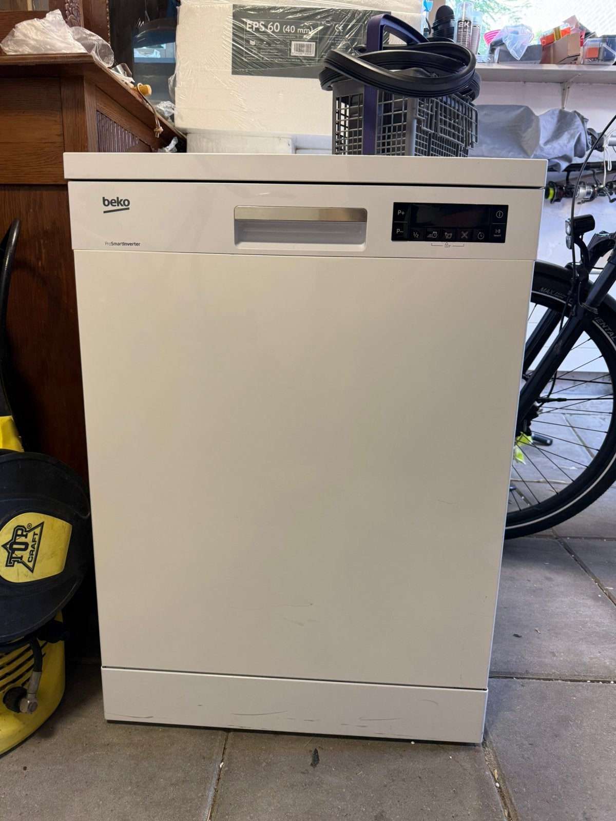 Beko Vaatwasser DFN26220W2, Ophalen, Minder dan 10 liter, Zo goed als nieuw, 85 tot 90 cm