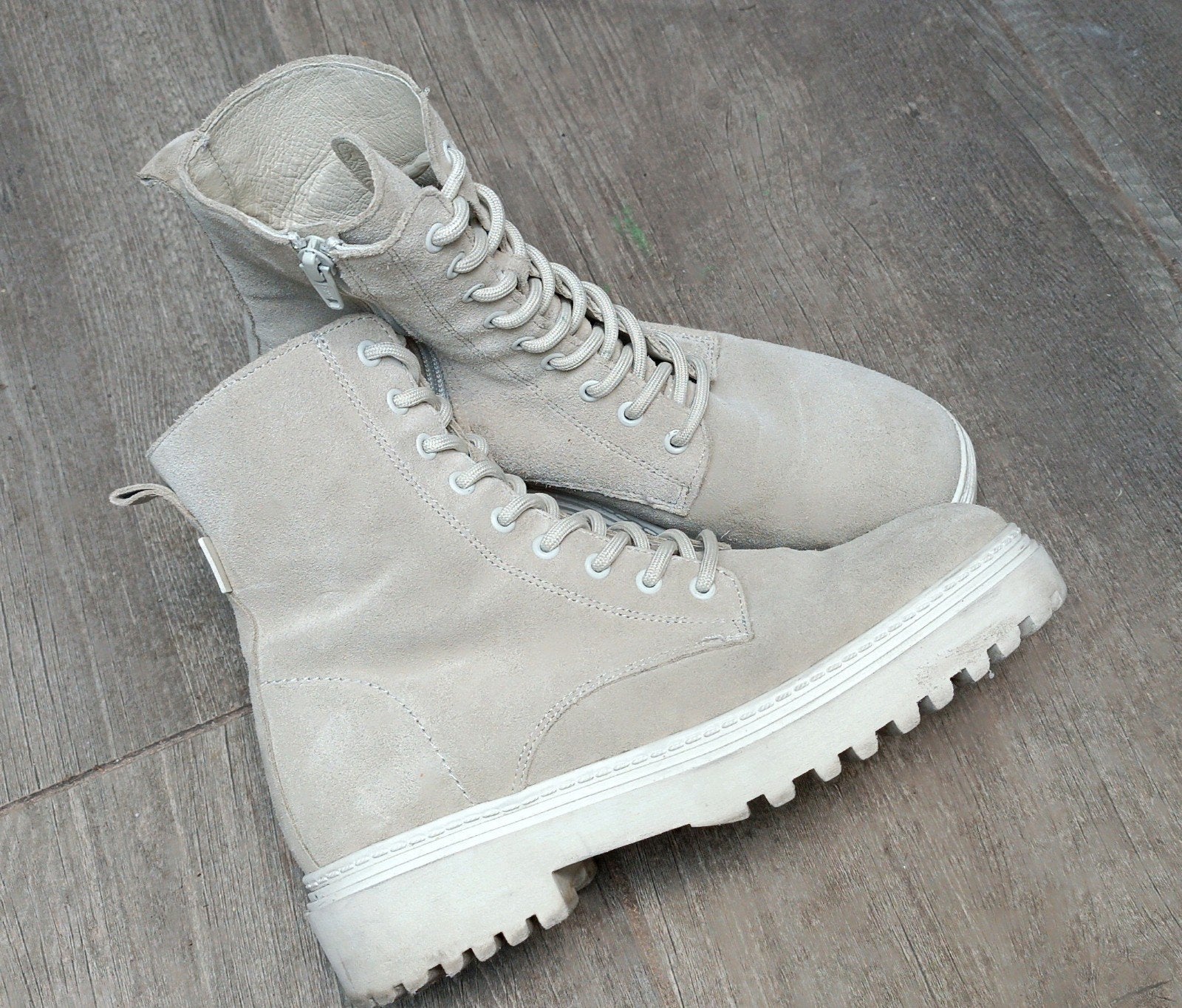 Manfield Suède Veterschoenen/Combatboots - 38- ZGAN, Ophalen of Verzenden, Zo goed als nieuw, Beige