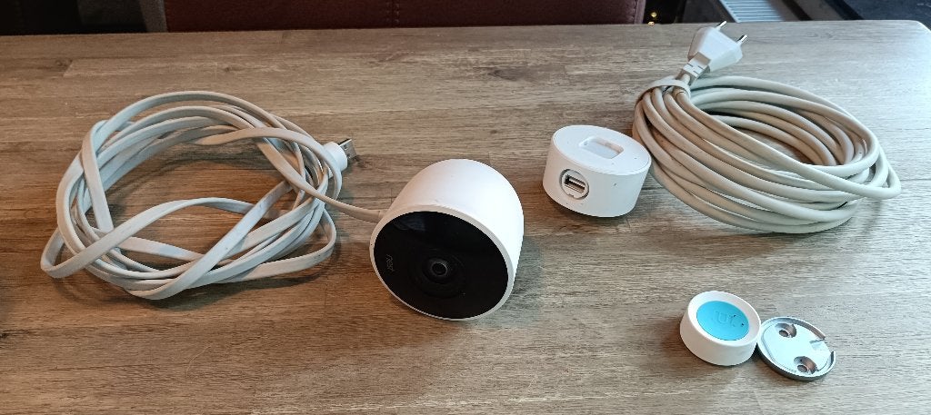 Nest cam outdoor / indoor, Audio, Tv en Foto, Videobewaking, Ophalen, Gebruikt, Buitencamera