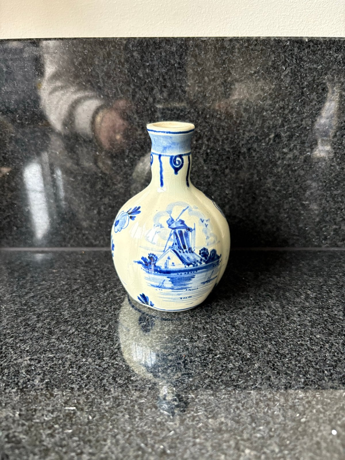 Origineel P. Hoppe Delfts Blauw Handgeschilderd Vaasje, Ophalen of Verzenden
