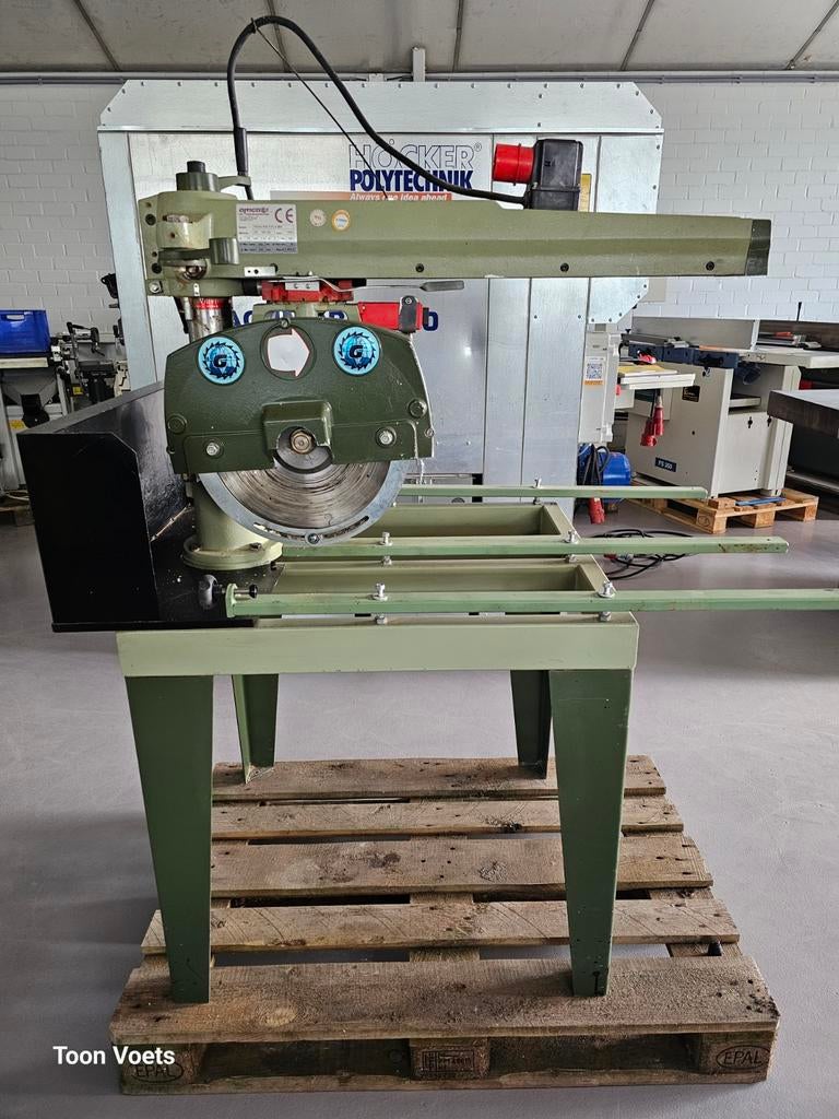 Afkortzaag Omga 600P3S Schuininstelbaar, Doe-het-zelf en Verbouw, Gereedschap | Zaagmachines, Ophalen, Gebruikt, 70 mm of meer