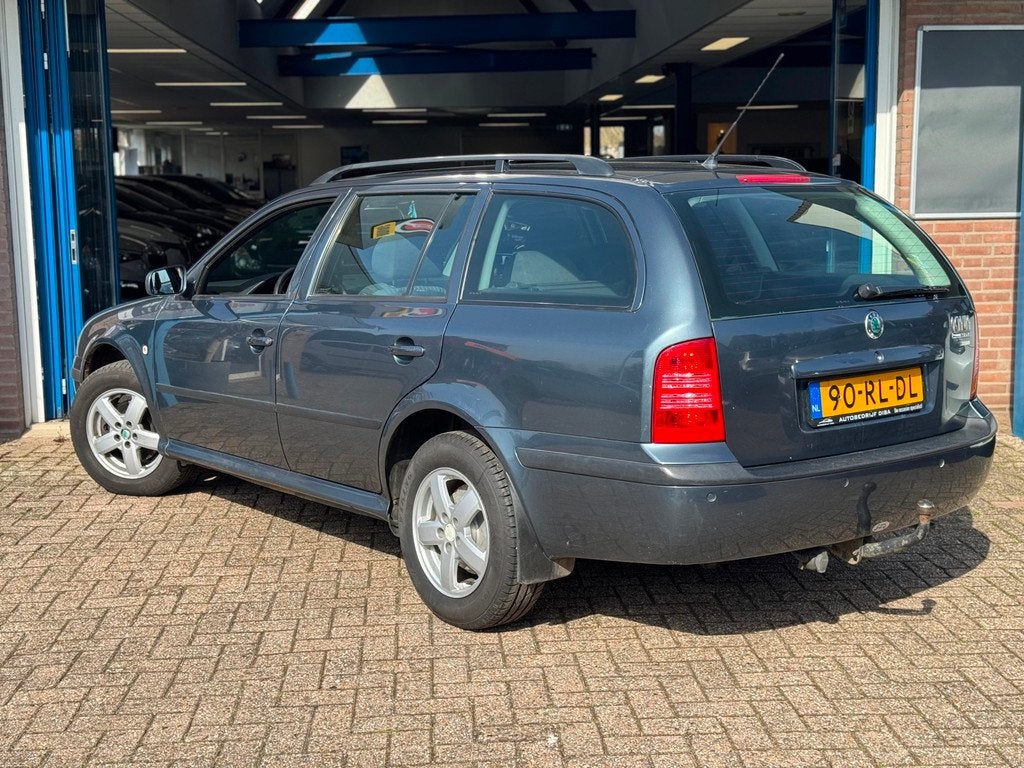 Skoda Octavia Combi 1.9 TDI Tour 2005 AIRCO Trekh NAP, Voorwielaandrijving, Stof, Gebruikt, Zwart
