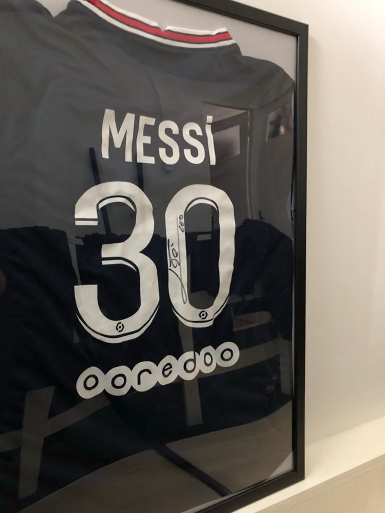 Gesigneerd Messi PSG Shirt - met COA, eventueel te ruilen, Sport en Fitness, Voetbal, Ophalen, Nieuw, Shirt