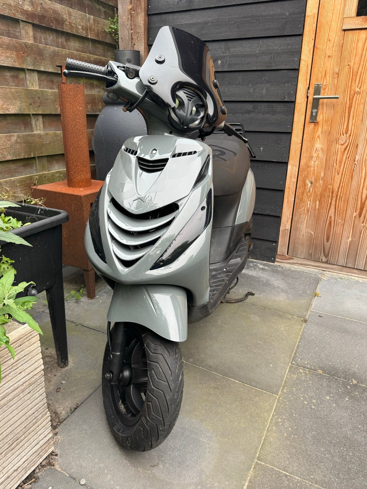 Piaggio Zip 50cc viertakt scooter - Grijs, Ophalen, Gebruikt, Maximaal 45 km/u, Zip