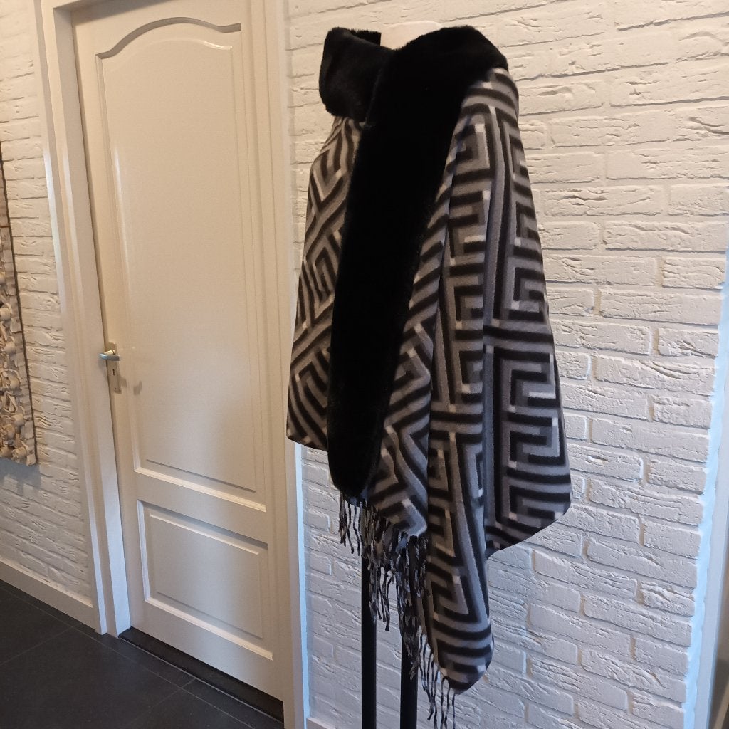Warme superzachte omslagdoek met imitatie bontrand - nieuw, Ophalen of Verzenden, Nieuw