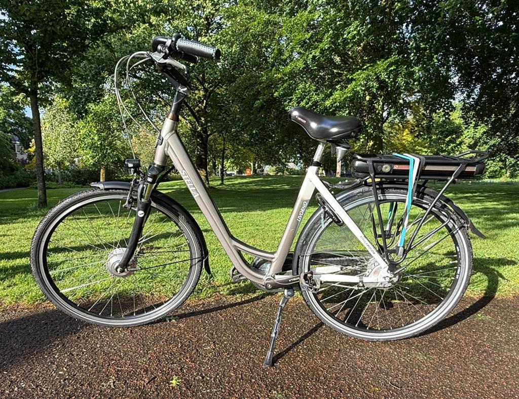 Stella Livorno elektrische fiets, Zo goed als nieuw, 51 tot 55 cm, 50 km per accu of meer, Ophalen