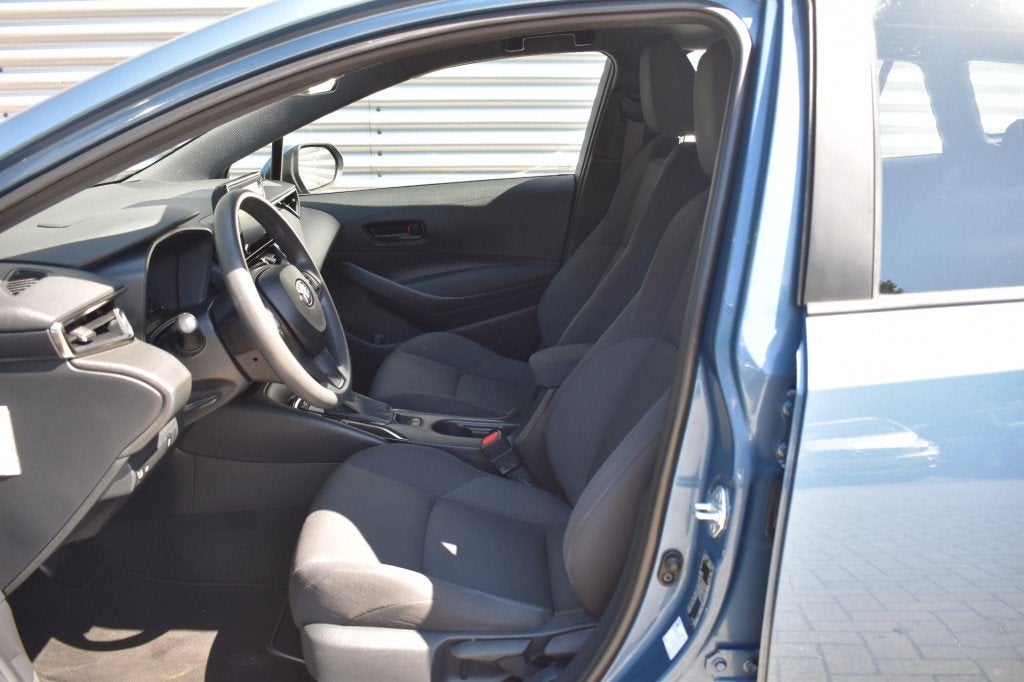 Toyota COROLLA 1.8 HYBRID COMFORT / CARPLAY / TREKHAAK / CAM, 1345 kg, 450 kg, Gebruikt, 750 kg