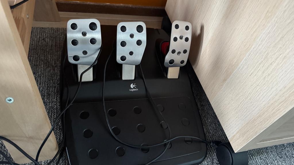 Logitech G25 Driving Force Racing Wheel + Shifter + Pedalen, Ophalen of Verzenden, Zo goed als nieuw
