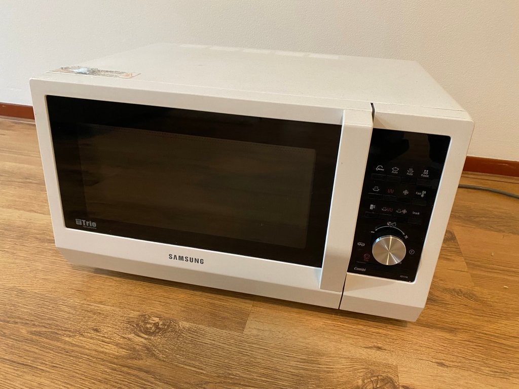 Samsung combi-magnetron met oven en grill (CE117A) - wit, Witgoed en Apparatuur, Ophalen, Minder dan 45 cm, Draaiplateau, Samsung