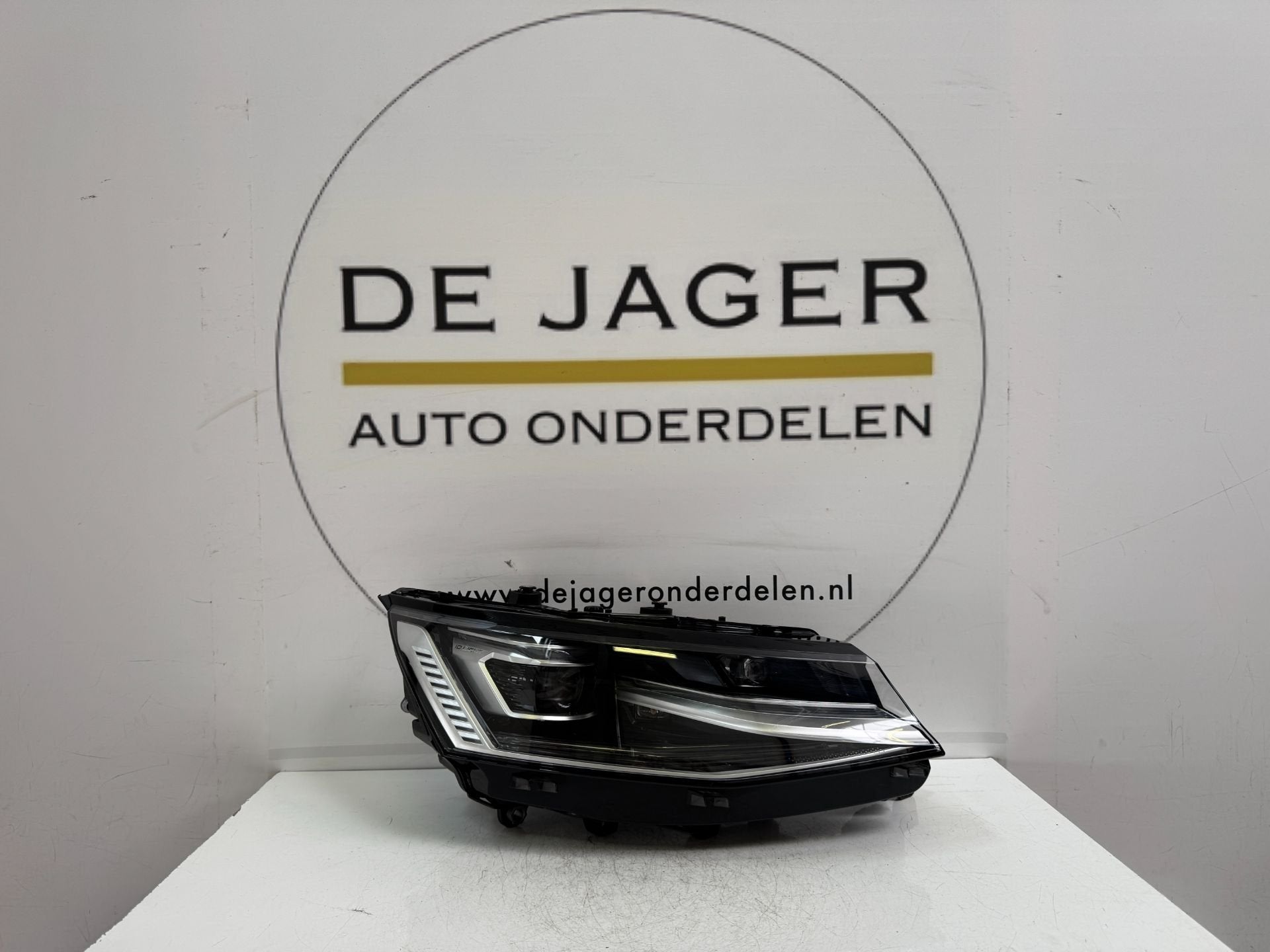 VW TRANSPORTER T7 VOL LED IQ LIGHT KOPLAMP LINKS 7T1941082E, Gebruikt, Volkswagen, Volkswagen AG, Berliner Ring 2
38440  Wolfsburg, DE