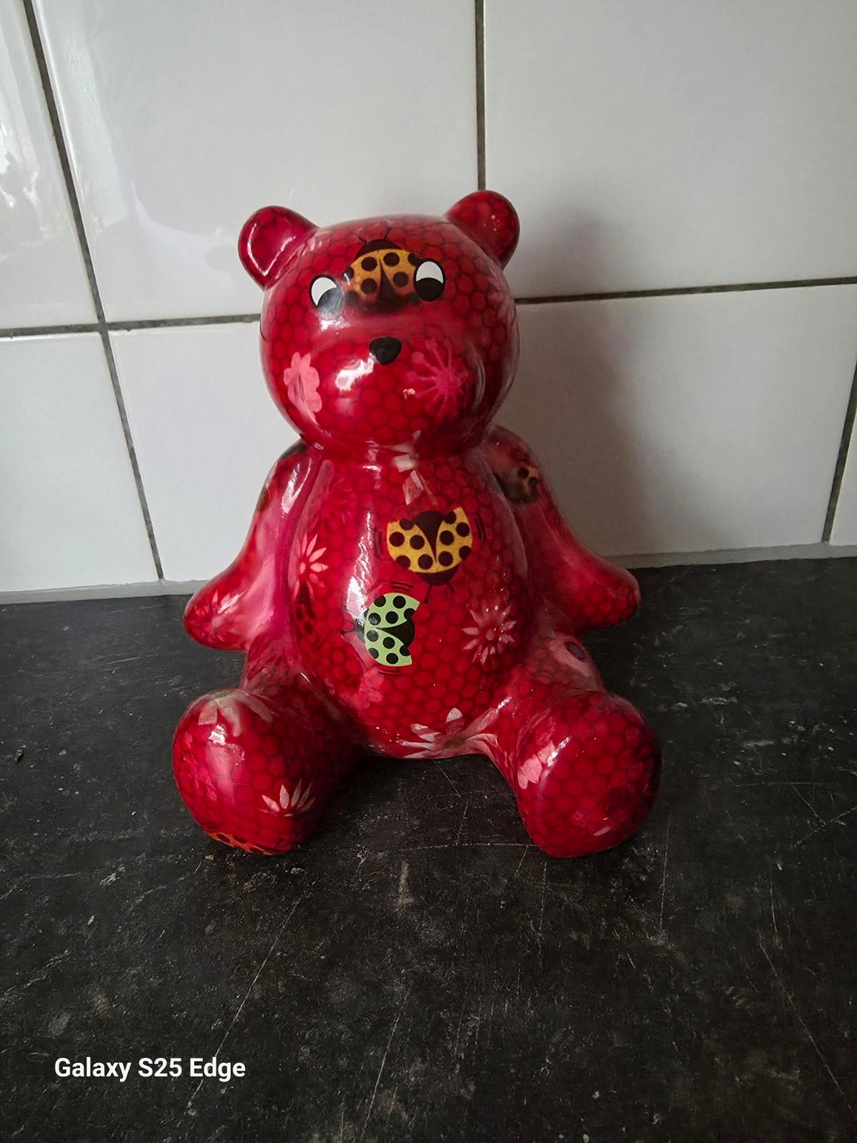 Rood Beertje Spaarpot met Bloemen en Lieveheersbeestjes, Ophalen of Verzenden, Gebruikt, Gebruiksvoorwerp