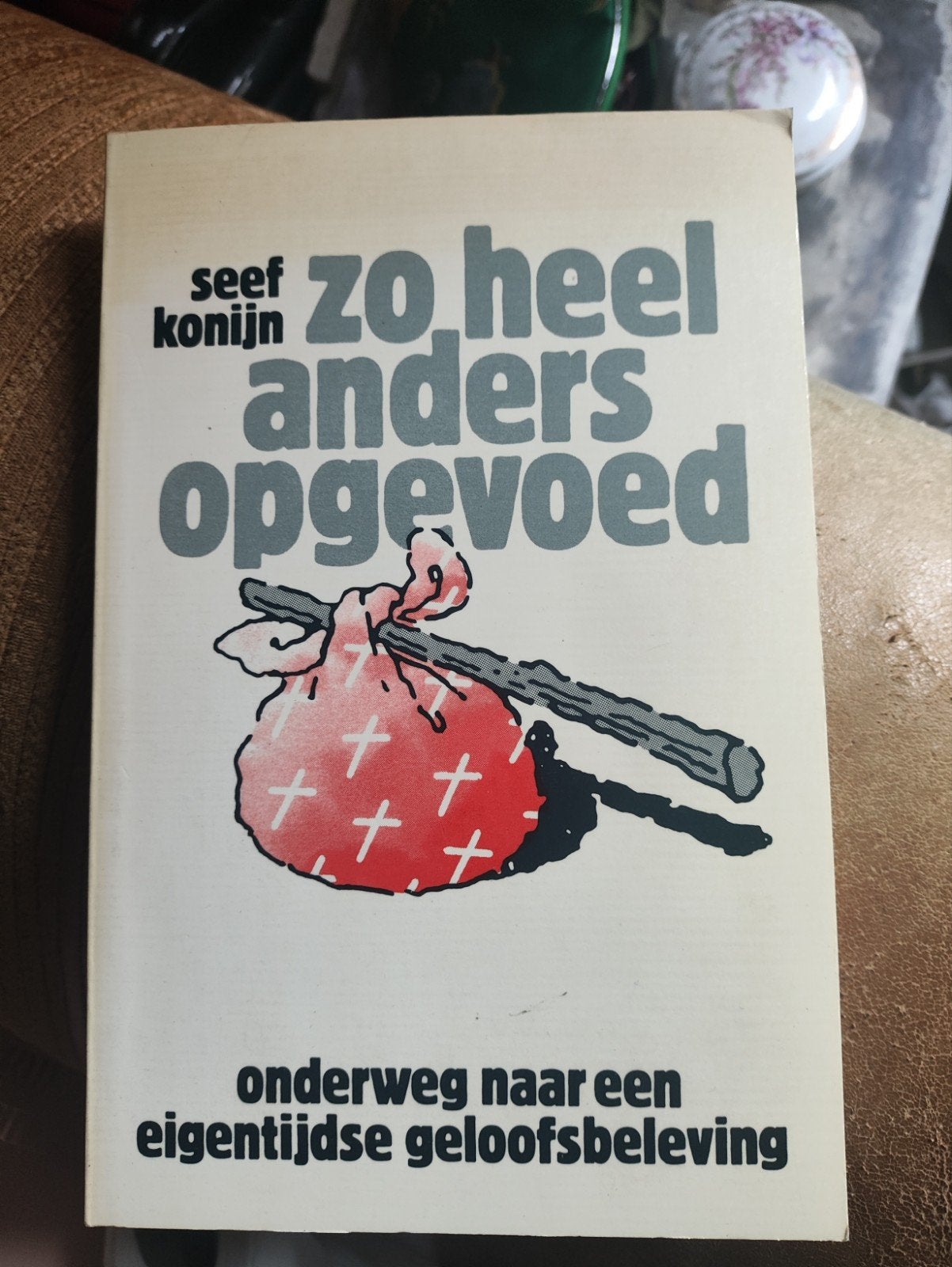 Seef Konijn - Zo heel anders opgevoed, Ophalen of Verzenden, Gelezen, Seef Konijn, Christendom | Katholiek