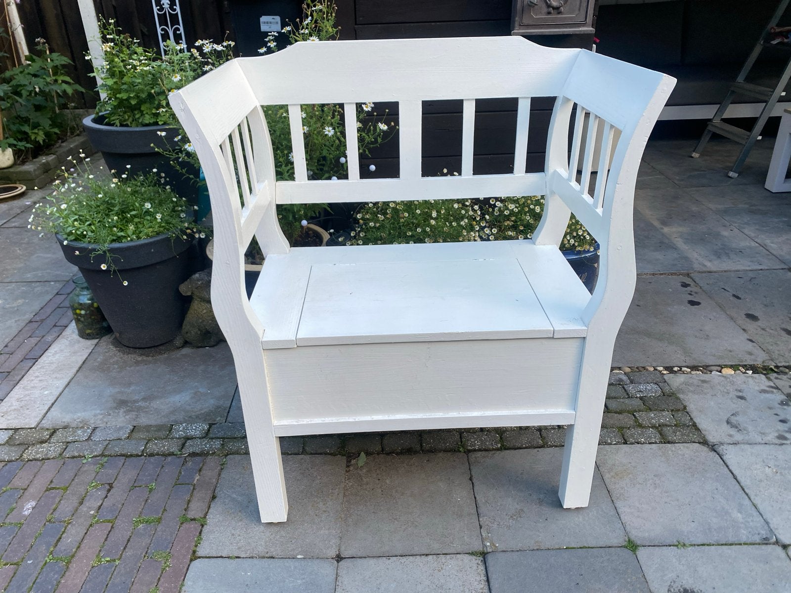 Brocante wit klepbankje met opbergruimte, Ophalen