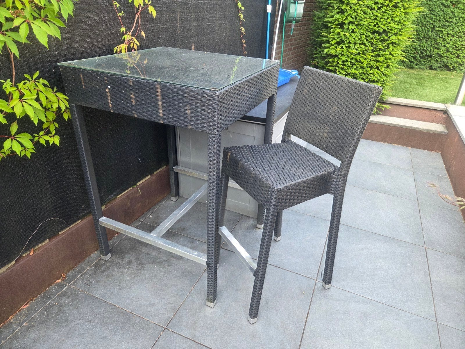 Barset: hoge tafel met glazen blad en 1 kruk, Ophalen, Gebruikt, Met voetsteun, Metaal