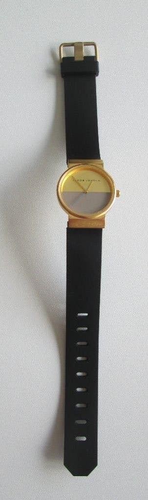 Jacob Jensen – dameshorloge – goldplated – zwarte band 18 mm, Polshorloge, Kunststof, Zo goed als nieuw, Ophalen