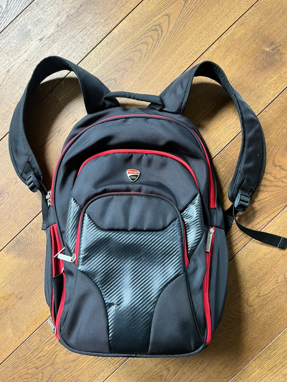 Originele Ducati rugzak + usb-stick, Ophalen