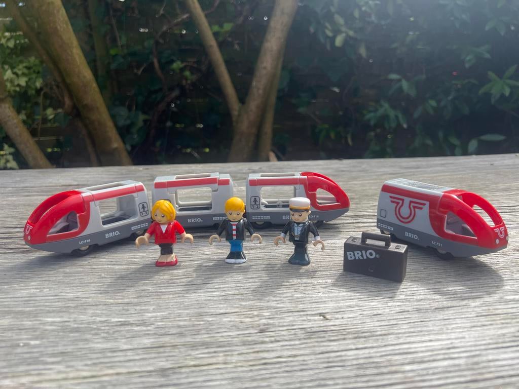 Elektrische Shuttle trein brio met 3 poppetje, Ophalen, Gebruikt
