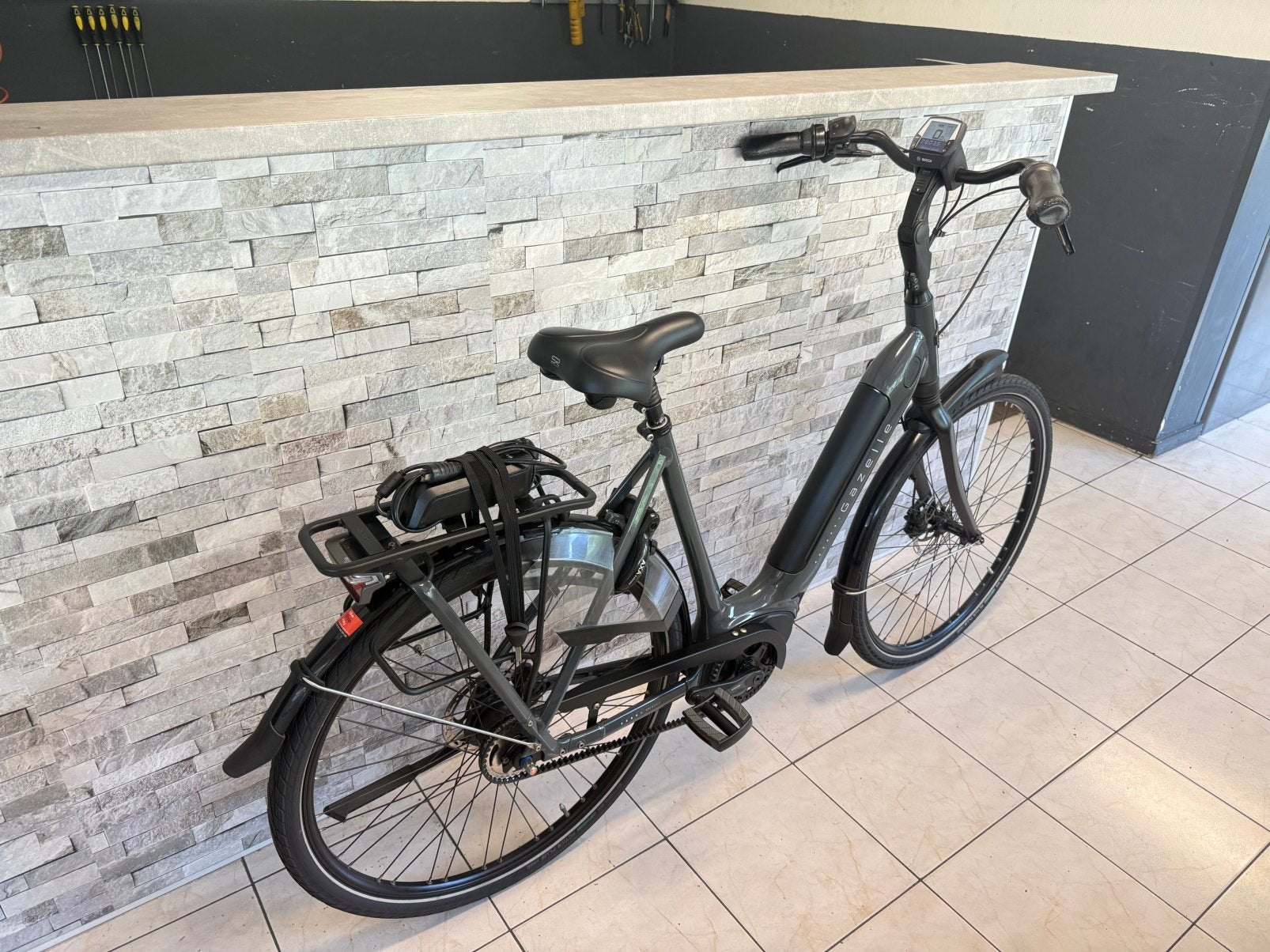 NIEUWSTAAT Gazelle Grenoble C5 TOTAAL 2800km. D57cm., Ophalen, Zo goed als nieuw, /, /