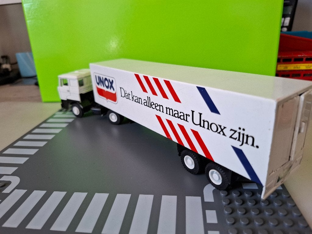 Lion Car - DAF 3300 Truck Unox [wit] 1/50, Ophalen of Verzenden, Zo goed als nieuw, Bus of Vrachtwagen, Lion Toys