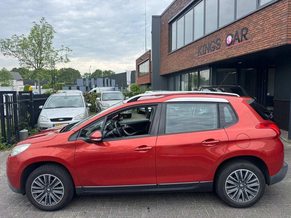 Peugeot 2008 1.2 PureTech Active NAVI AIRCO CRUISE TOP ONDER, Voorwielaandrijving, Euro 6, 1199 cc, 82 pk