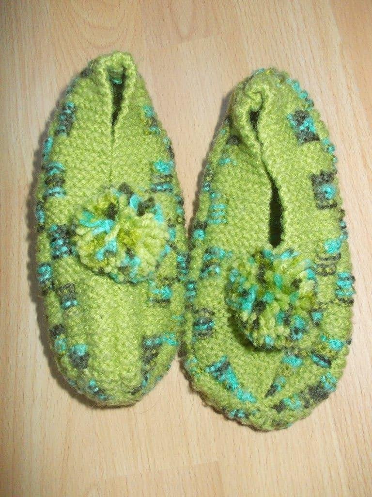 Nieuwe gebreide sloffen, ongeveer maat 28., Kinderen en Baby's, Ophalen, Jongen of Meisje, Overige typen, Nieuw