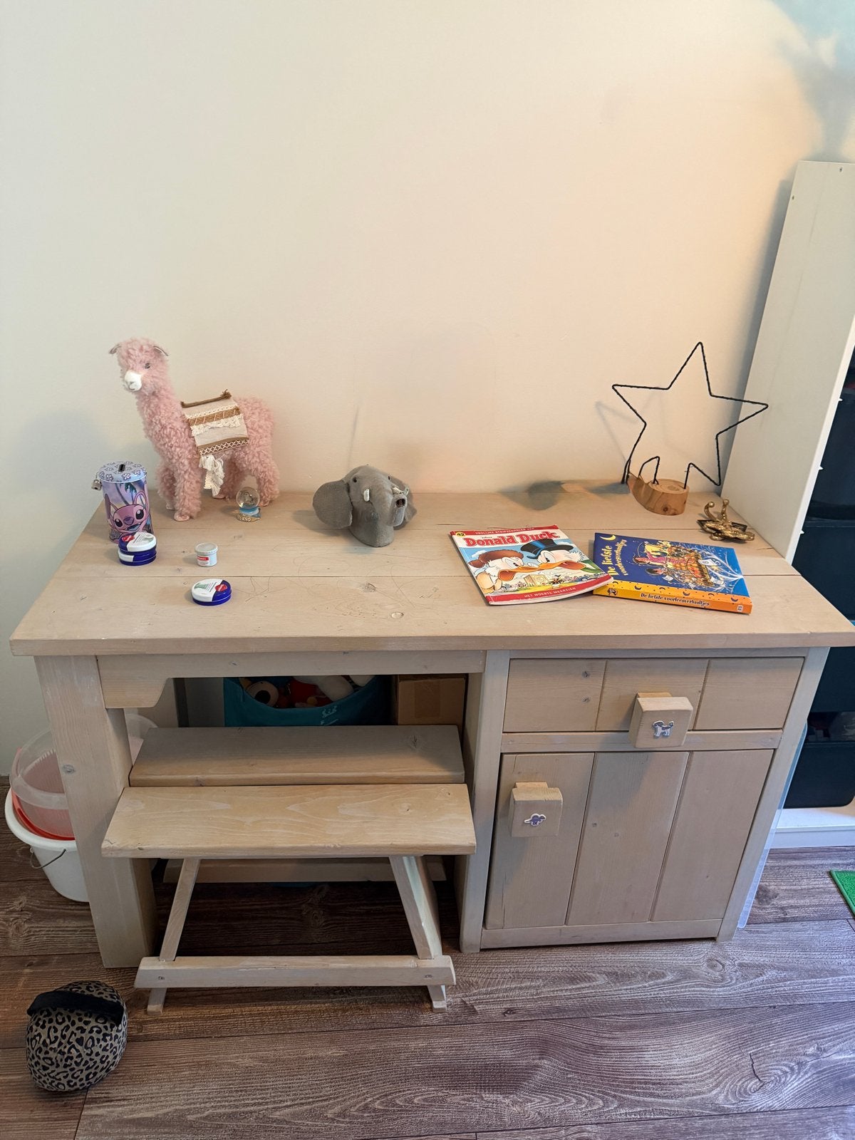 Gratis steigerhouten kinderbureau met krukje, Ophalen, Gebruikt, Tafel(s) en Stoel(en)