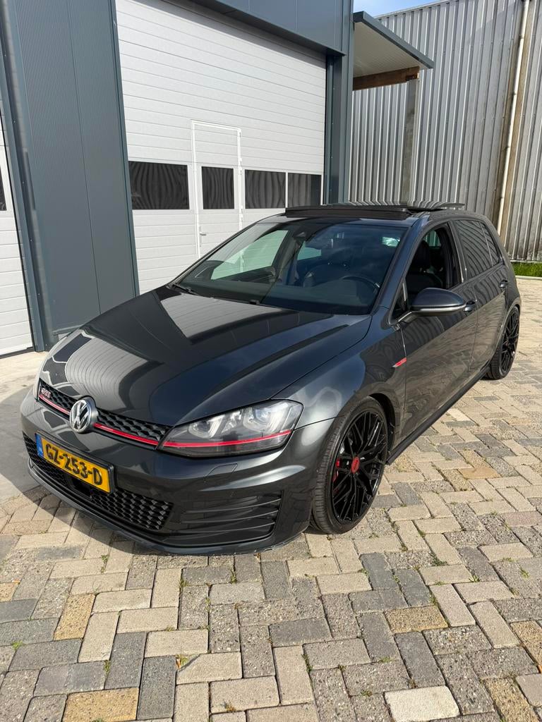 Volkswagen Golf 2.0 TSI 169KW 5D DSG 2014 Zwart, Auto's, Zwart, 4 cilinders, 1984 cc, Zwart