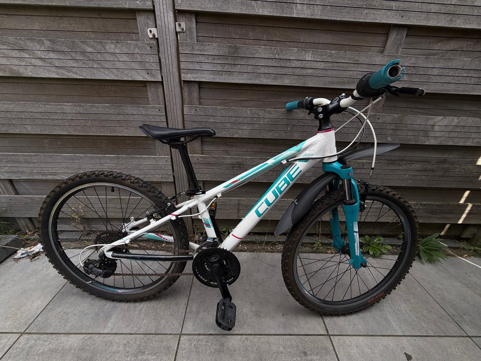 Cube kinderfiets 20 inch - Wit/Turquoise, Ophalen, Gebruikt, Velgrem, 16 tot 20 inch