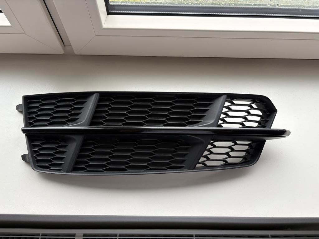 Originele Audi grill kap linkse kant, Ophalen of Verzenden, Voor, Audi, Bumper