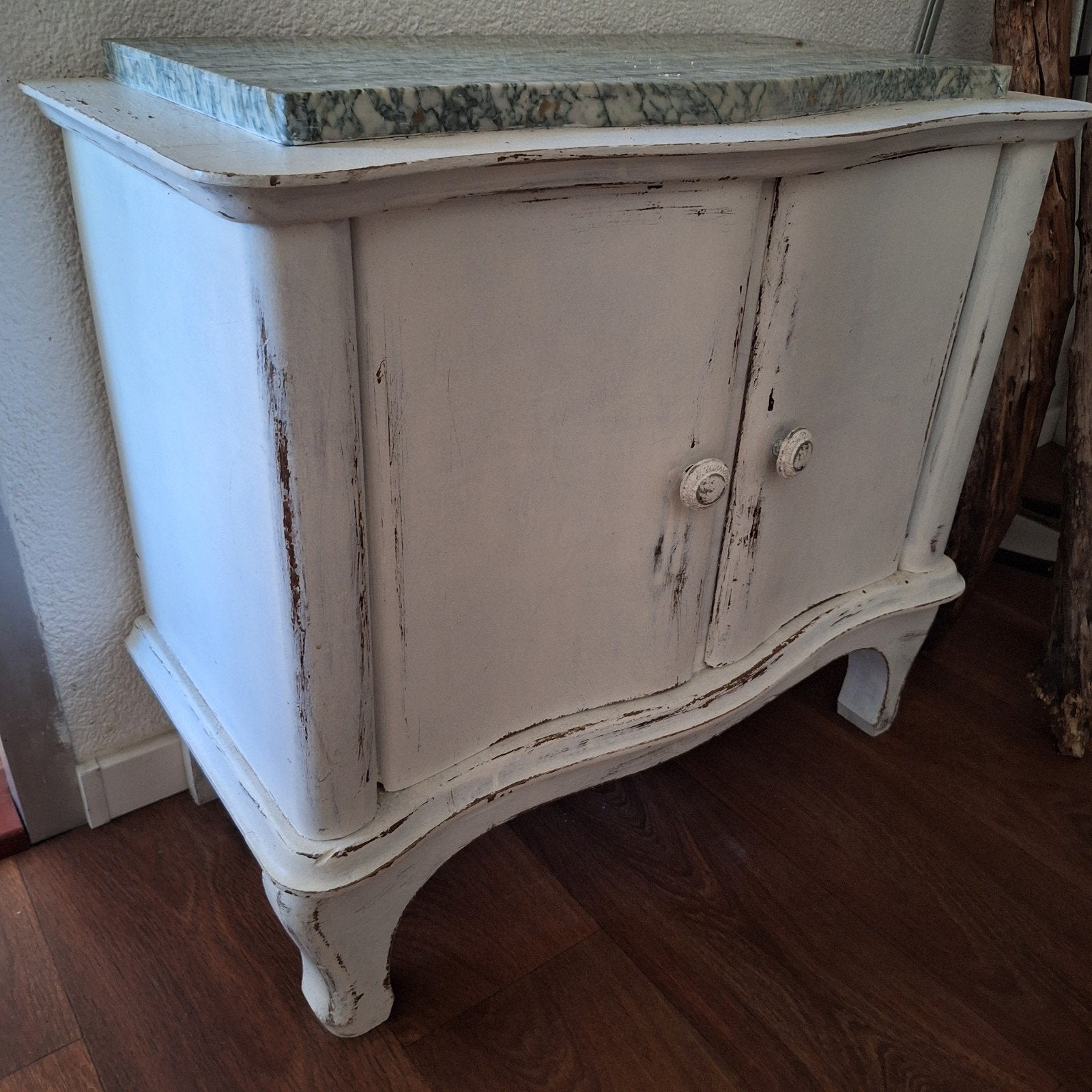 wit brocante kastje met stenen bovenkant, Ophalen of Verzenden, 25 tot 50 cm, 50 tot 100 cm