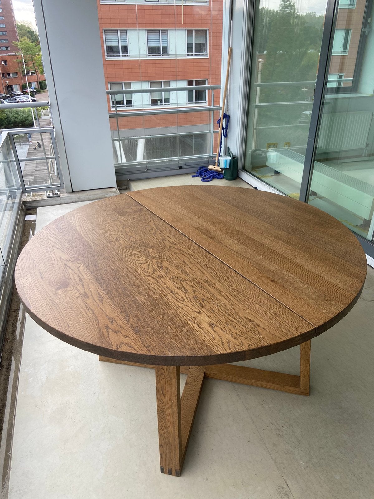 IKEA eettafel - Rond, eikenhout, 145 cm MÖRBYLÅNGA, Ophalen, Gebruikt, 100 tot 150 cm, Vier personen