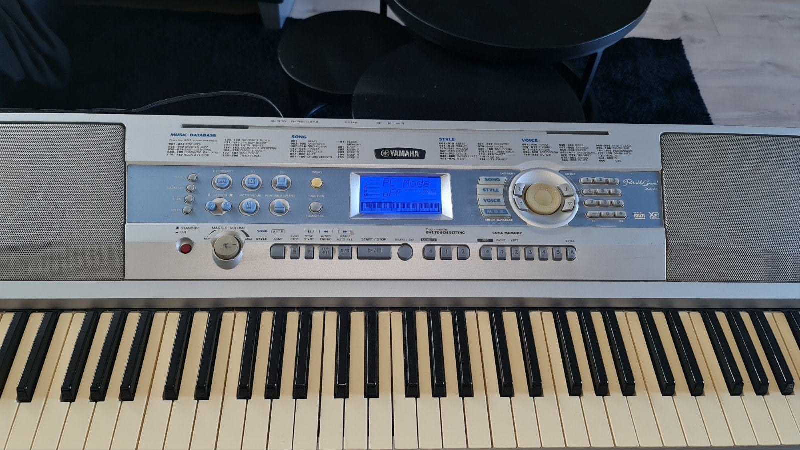 Keyboard Yamaha PortableGrand DGX-200 Keyboard - 76 toetsen, Ophalen