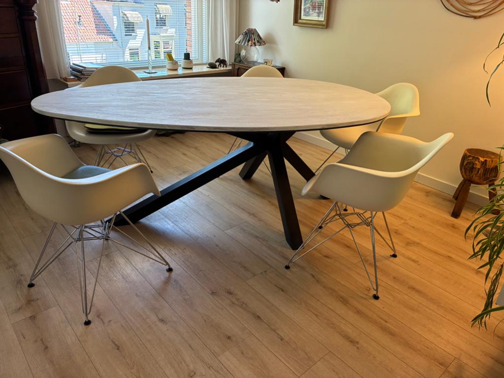 Ovale eettafel, Huis en Inrichting, Tafels | Eettafels, Gebruikt, 100 tot 150 cm, 200 cm of meer, Ophalen of Verzenden