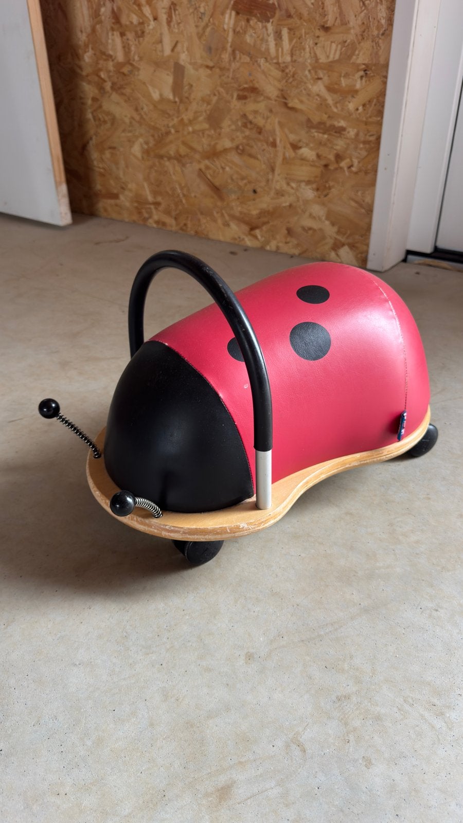 Wheely Bug 3+ loopwagen lieveheersbeestje (rood), Ophalen of Verzenden, Gebruikt