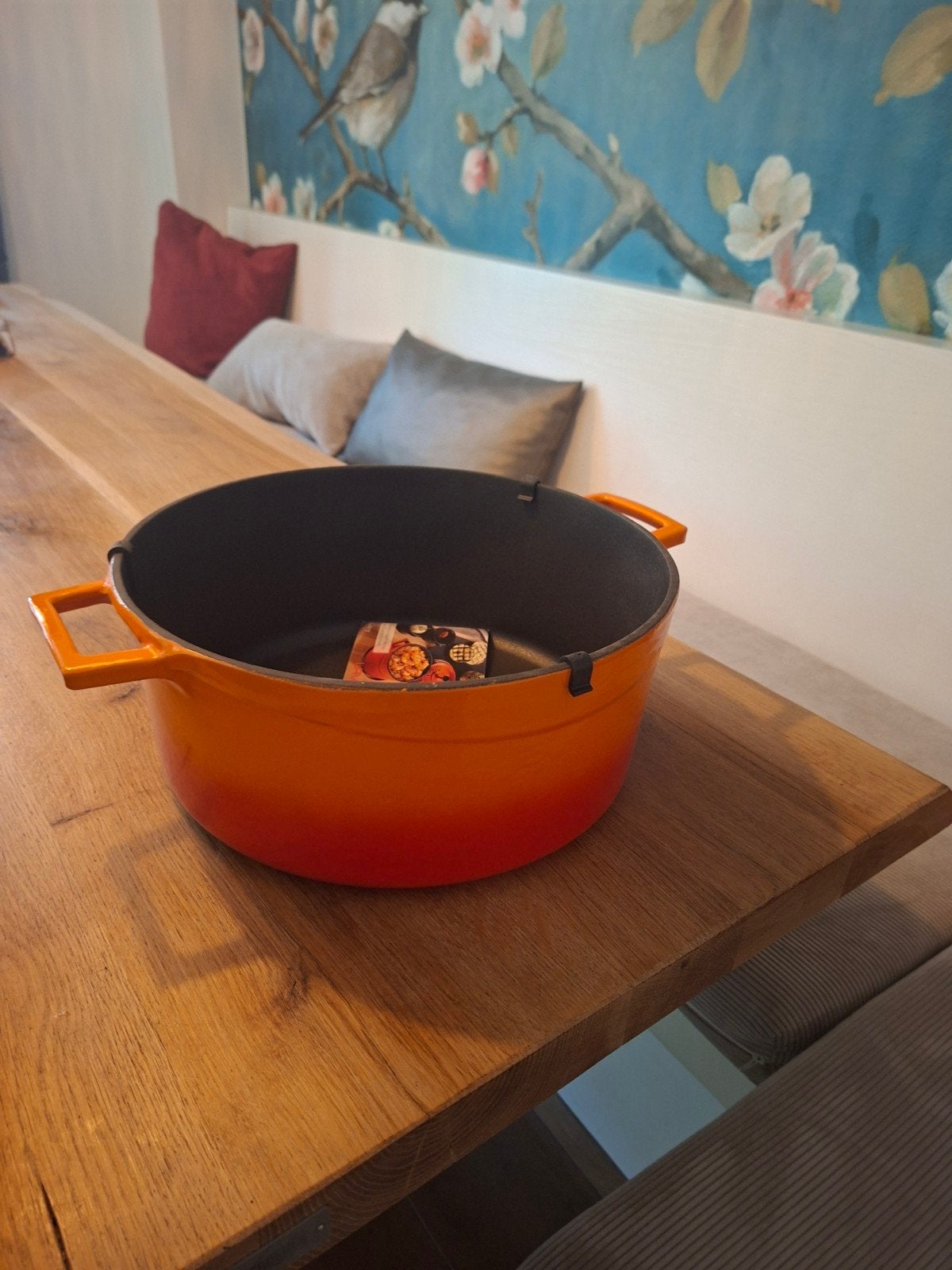 Lava Gietijzeren Braadpan Oranje met Glazen Deksel, Huis en Inrichting, Keuken | Potten en Pannen, Gietijzer, Nieuw, Ophalen of Verzenden