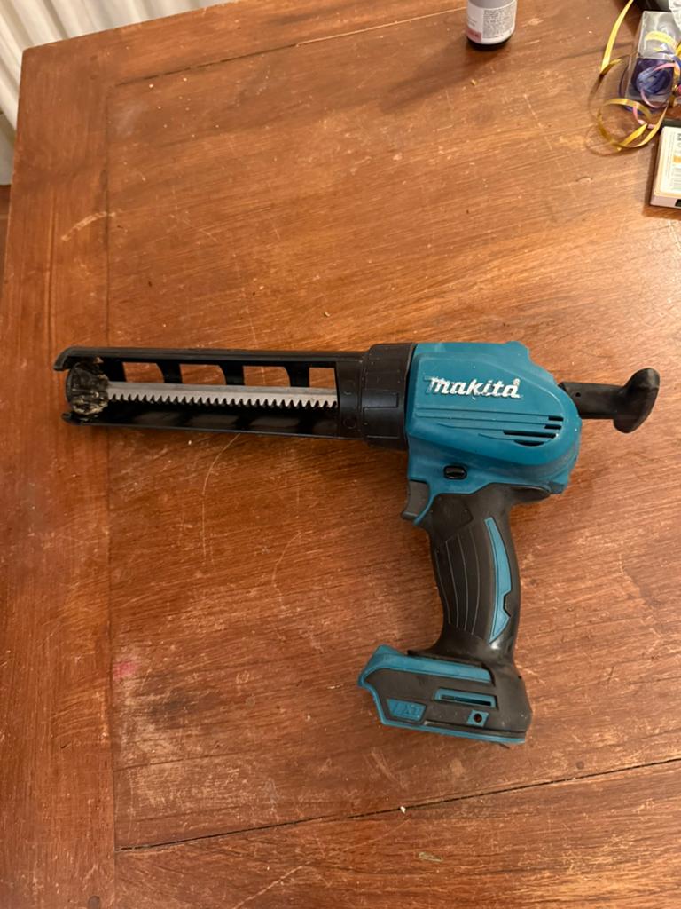 Te koop Makita kitspuit 18 V, Ophalen, Gebruikt
