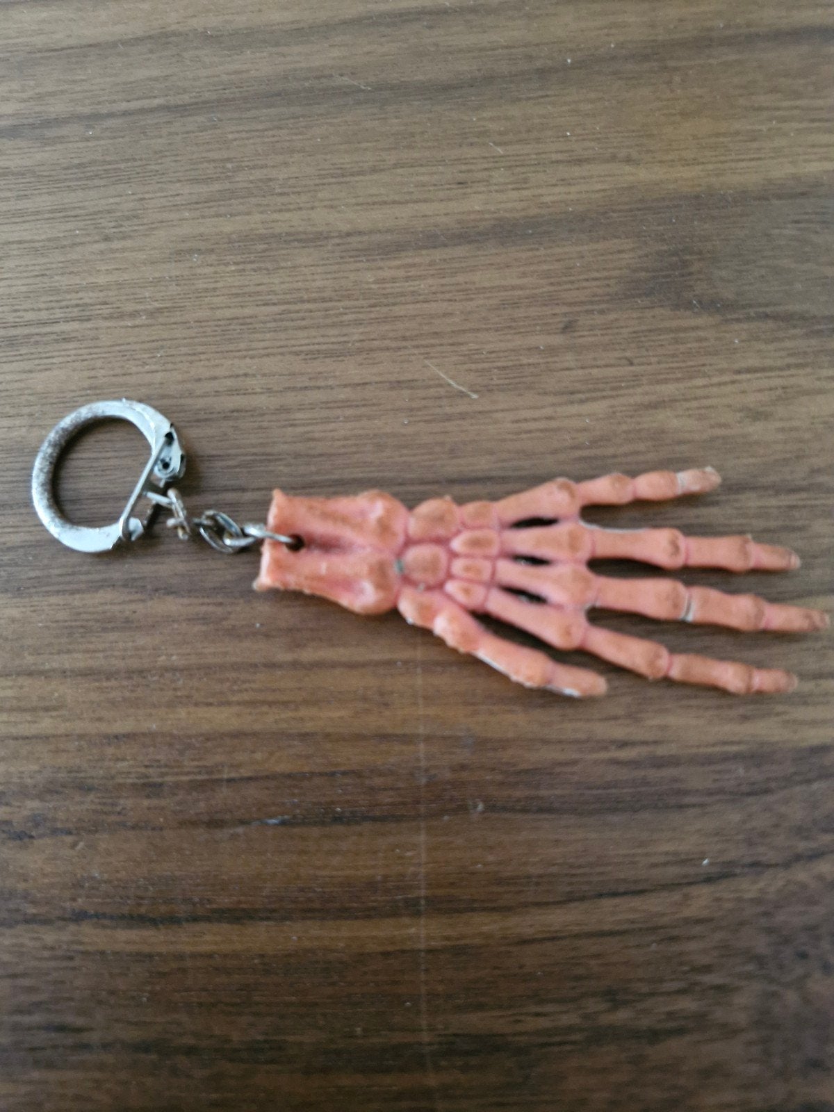 095 Sleutelhanger skelet hand - Uniek en griezelig!, Ophalen of Verzenden, Gebruikt, Overige typen