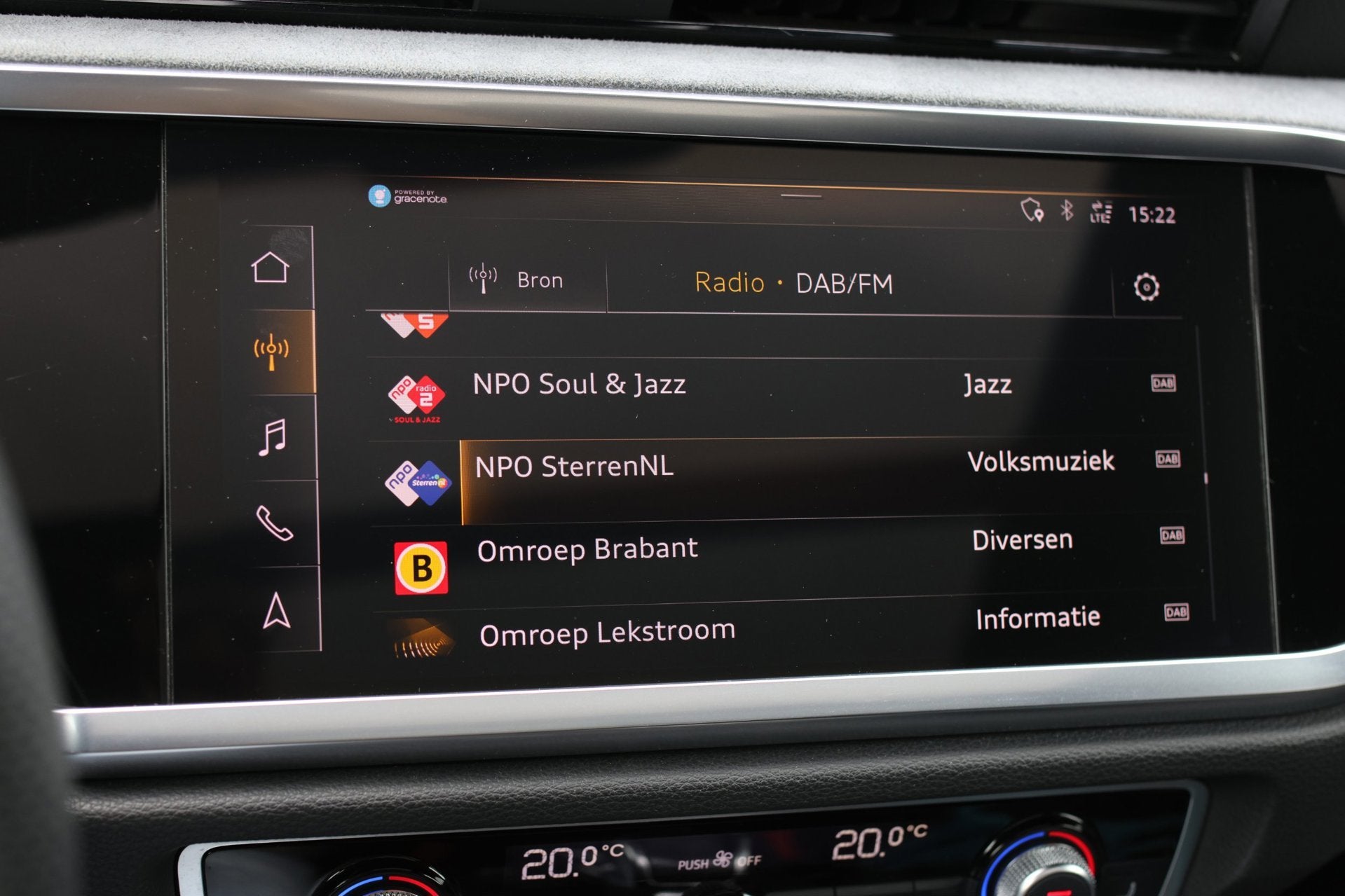 Foto 54 van Audi Q3 40 TFSI Quattro S-Line *Pano*360 Camera*Keyless*Trek