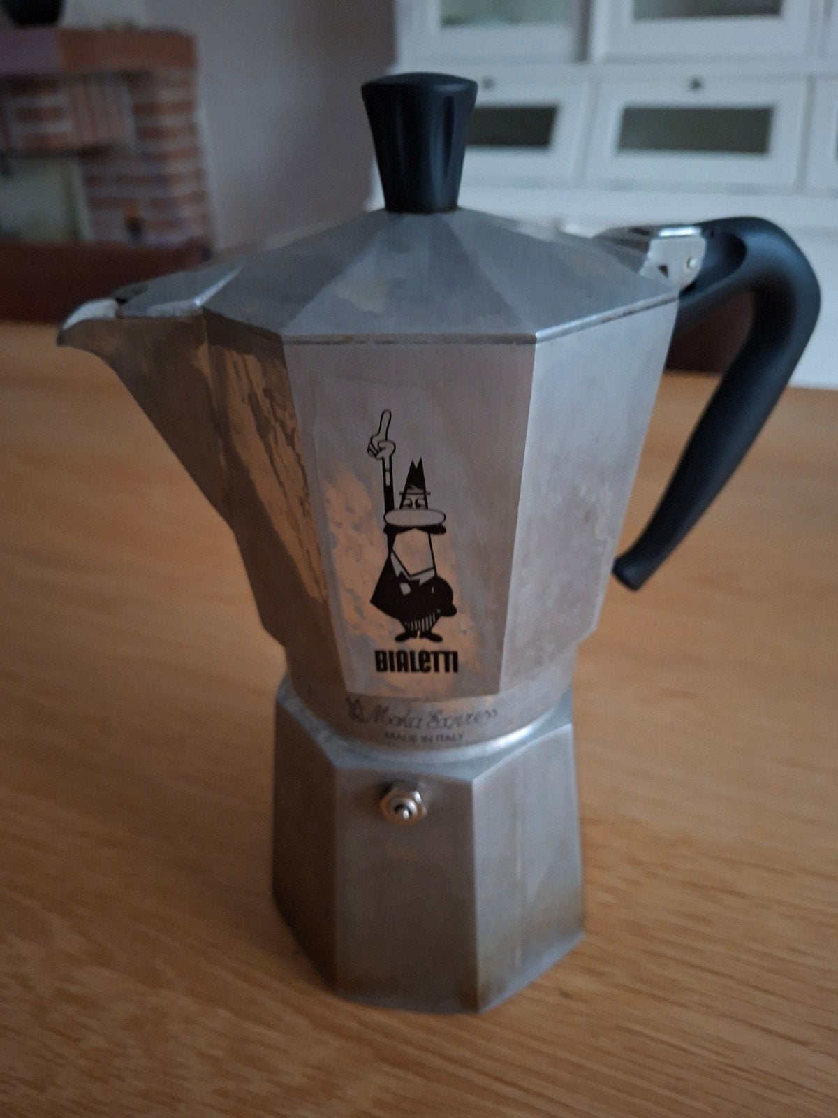 Bialetti Moka Express percolator - 6 kopjes, Espresso apparaat, Gemalen koffie, Ophalen of Verzenden, Zo goed als nieuw