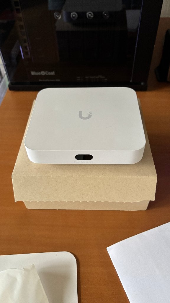 Unify Cloud Gateway (UCG) Ultra, Computers en Software, Ophalen of Verzenden, Zo goed als nieuw, Router, Ubiquiti UniFi
