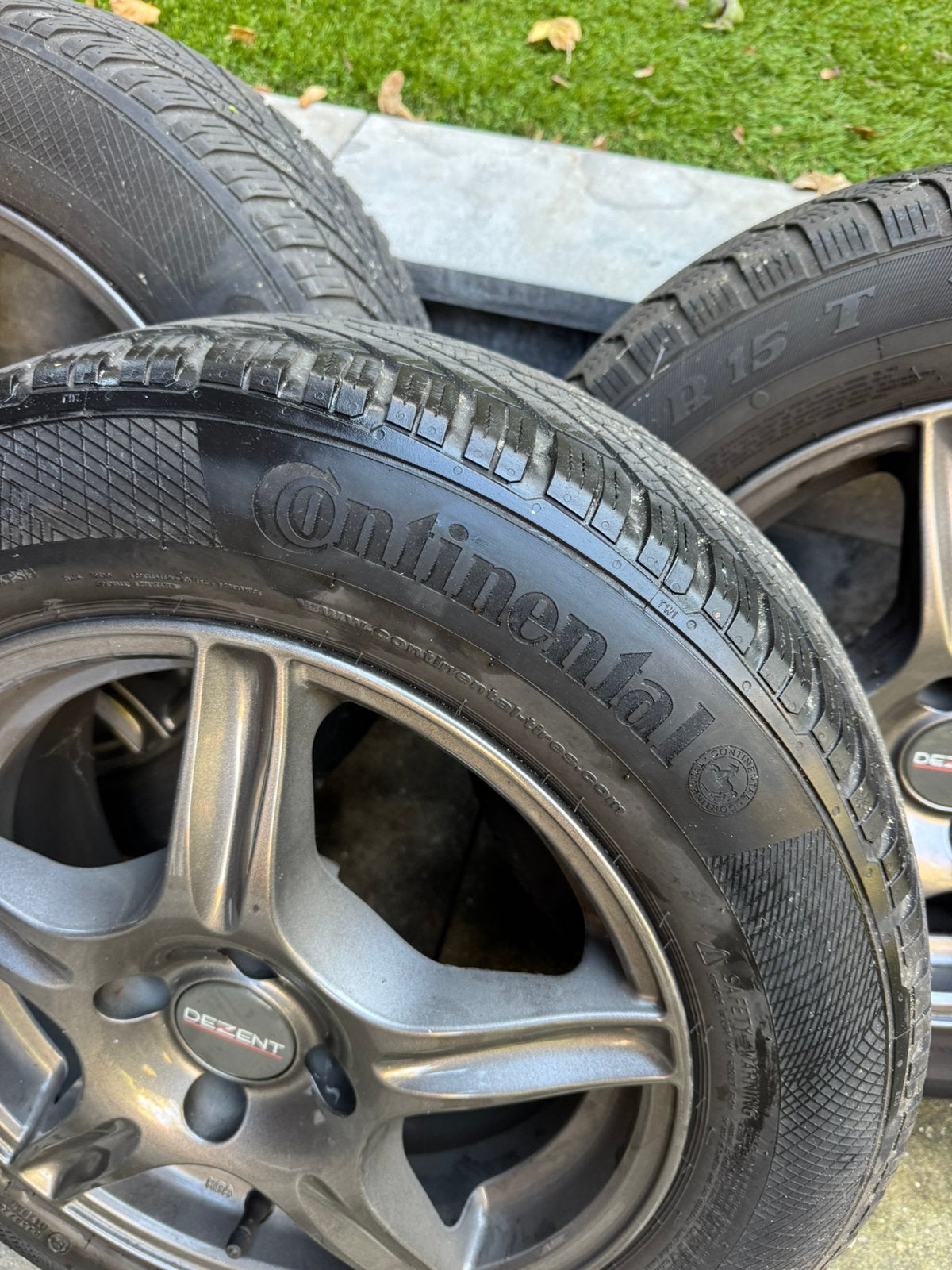 Goede 15 inch DEZENT velgen + winterbanden (185/65 R15), Ophalen, 15 inch, Banden en Velgen, 185 mm