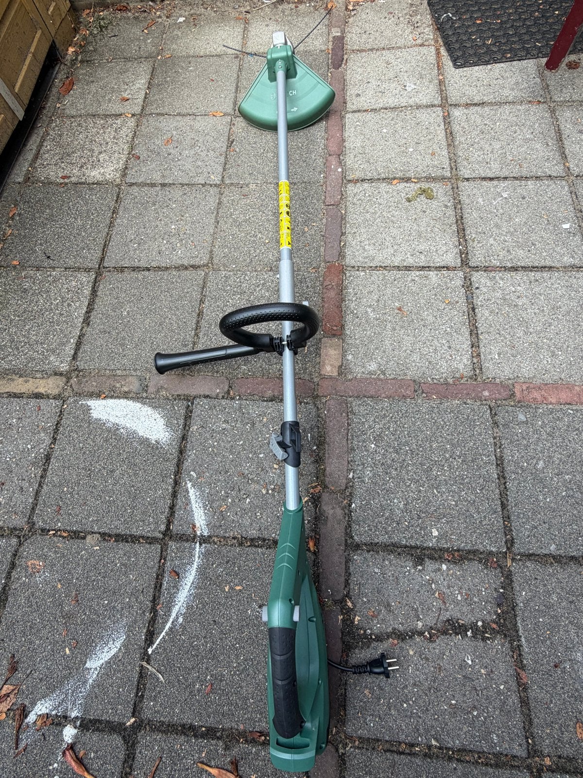 Bosch ART 23-37 Grastrimmer - Elektrisch, Zo goed als nieuw, Tuin en Terras, Grastrimmers, Ophalen, Zo goed als nieuw, 30 tot 50 cm