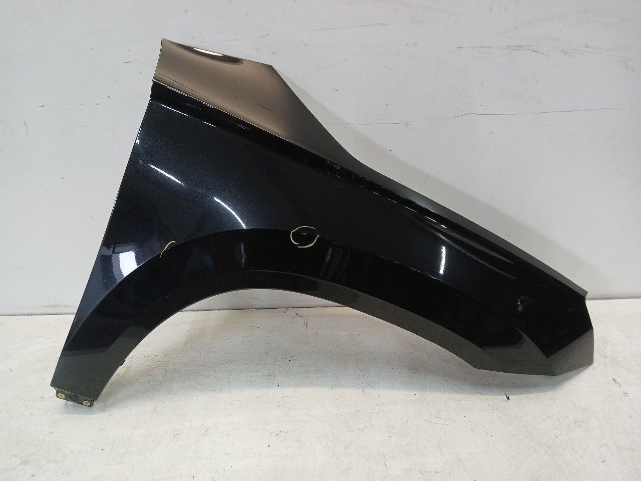 Spatbord rechts voor Skoda Karoq, Onderdelen@venauto.nl, Van der Ven Autorecycling B.V., Gebruikt, Ettenseweg 76, 4706 PB Roosendaal, The Netherlands