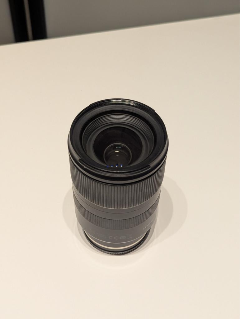 Tamron 28-75mm F/2.8 Di III RXD lens voor Sony E-mount, Ophalen, Zo goed als nieuw, Standaardlens, Zoom