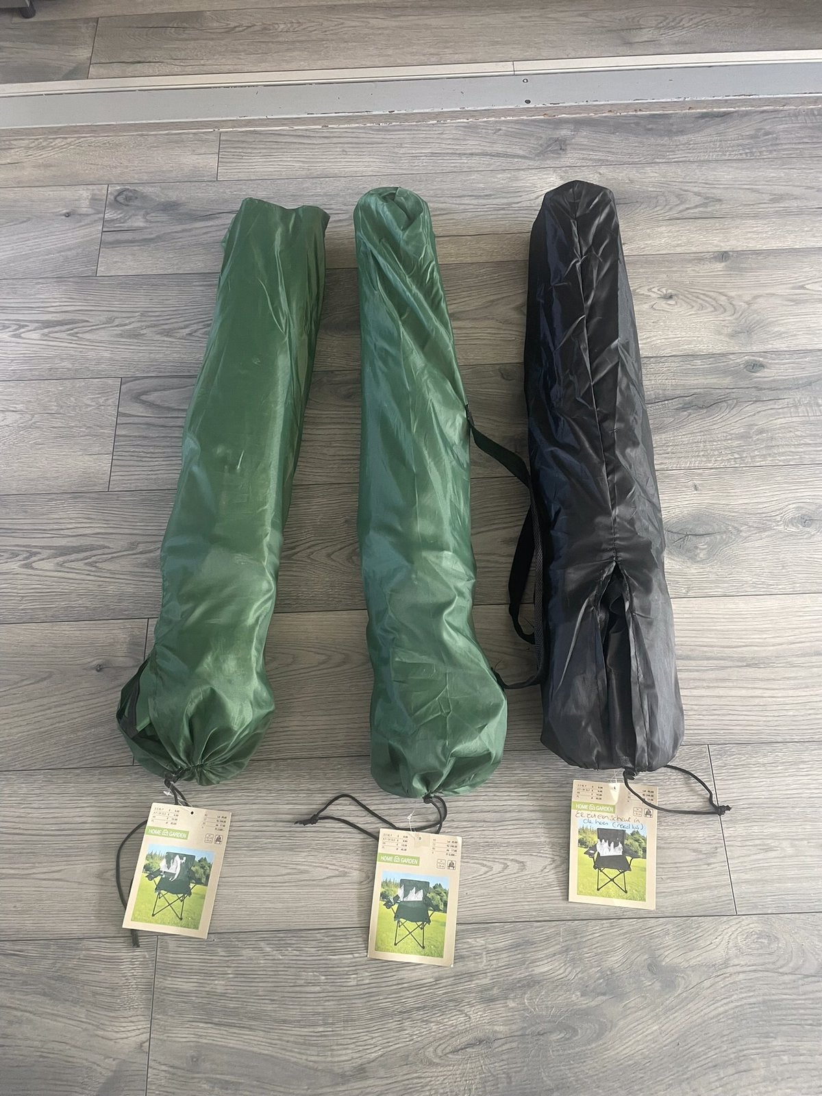 Nieuw in Tas: 3 Opvouwbare Camping Stoelen / 2 groen-1 zwart, Caravans en Kamperen, Ophalen, Nieuw, Campingstoel
