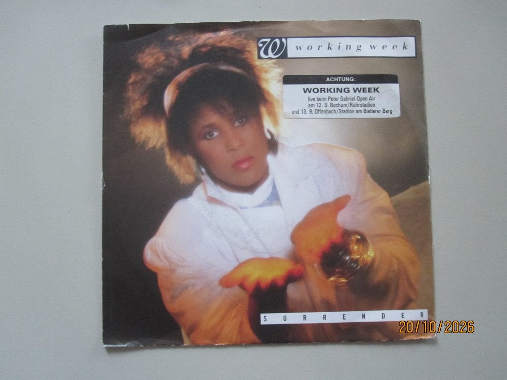 WORKING WEEK -  surrender - vinyl 7", Cd's en Dvd's, Gebruikt, 7 inch, Ophalen of Verzenden, Jazz en Blues